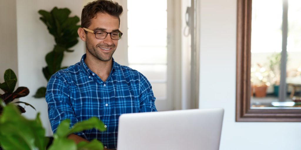 Social Media Manager Job Description [2023 Guide]